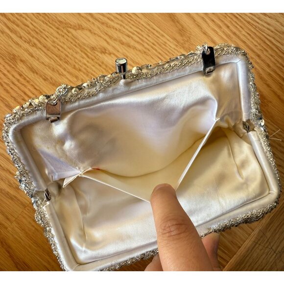 Vintage Handmade Silver Beaded Evening Bag Clutch Kiss Lock with Optional Chain - Picture 8 of 11